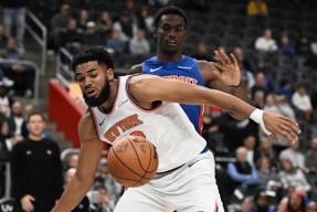 安博体育入口 -CBA季后赛赛程吃紧，密尔沃基雄鹿加时末段复出首秀，媒体盛赞，轮换策略成焦点的简单介绍