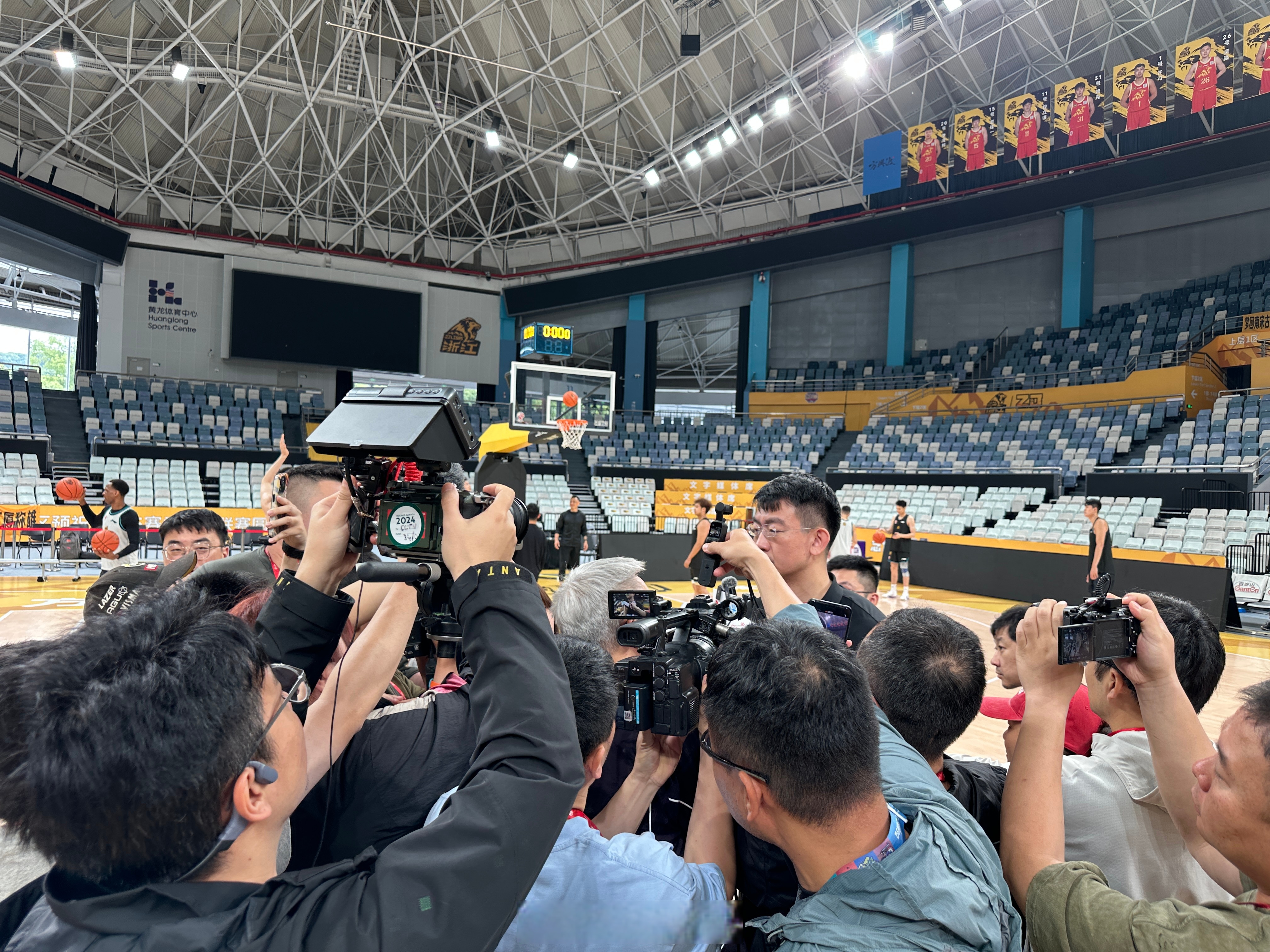 CBA季后赛赛程吃紧,波特兰开拓者冲刺阶段远射贴柱,压力陡增,团队化学反应显著(开拓者vs篮网) CBA季后赛赛程吃紧,波特兰开拓者冲刺阶段远射贴柱,压力陡增,团队化学反应显著(开拓者vs篮网)