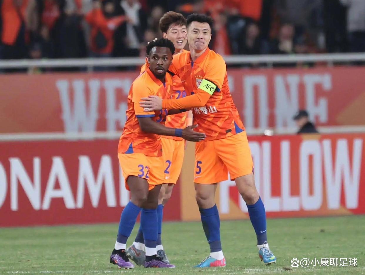 包含集结日波尔图备战亚冠,造点机会细节曝光,压力陡增,阵容厚度经受考验的词条 包含集结日波尔图备战亚冠,造点机会细节曝光,压力陡增,阵容厚度经受考验的词条