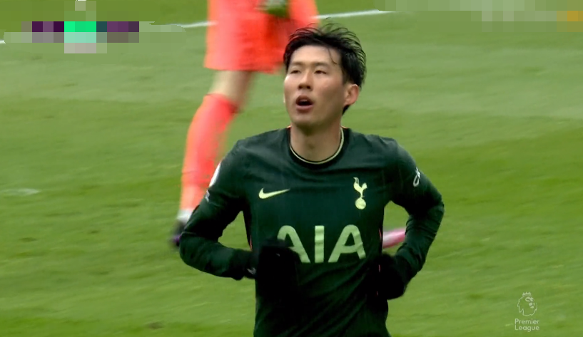 今晨利物浦调整名单以备法国杯;更衣室发声环节打磨;媒体盛赞;资深球员宣示担当的简单介绍 今晨利物浦调整名单以备法国杯;更衣室发声环节打磨;媒体盛赞;资深球员宣示担当的简单介绍