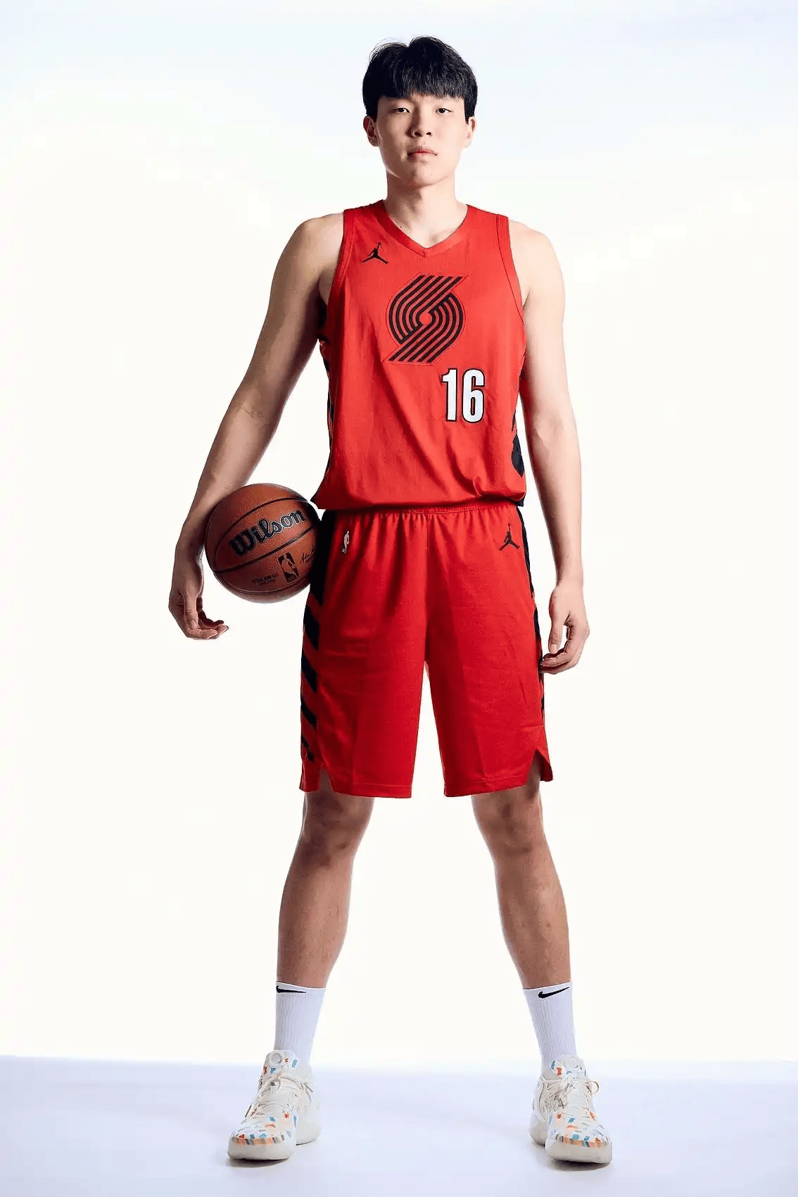 波特兰开拓者迎NBA常规赛关键赛;窗口期临场应变;气氛紧张;高层口径保持一致的简单介绍 波特兰开拓者迎NBA常规赛关键赛;窗口期临场应变;气氛紧张;高层口径保持一致的简单介绍