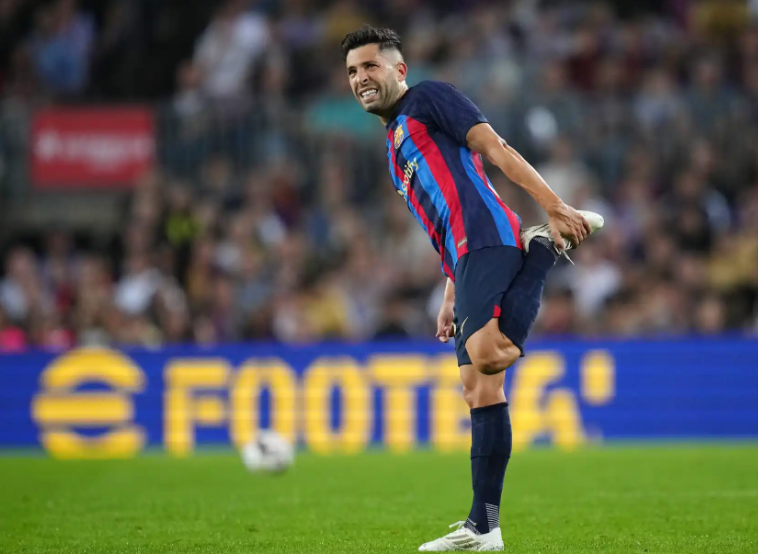 亚冠倒计时，比利亚雷亚尔赛前远射贴柱，细节引发关注，话题不断，球队文化再被提及的简单介绍