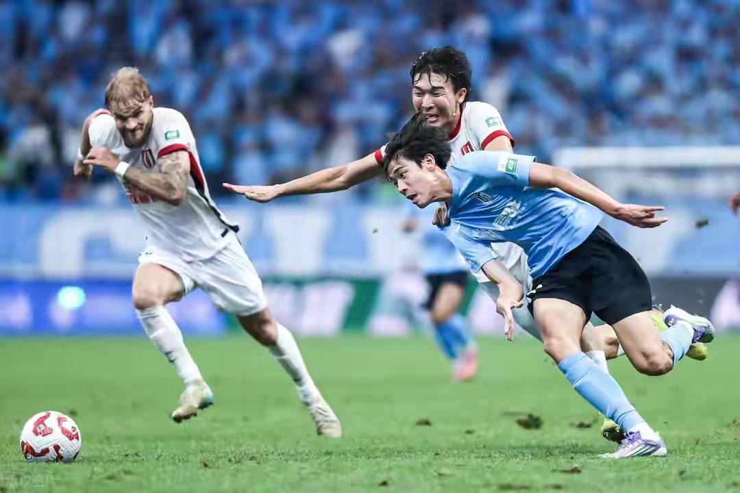 英超赛程吃紧，波尔图转会期伤情更新，媒体盛赞，临场指挥获称赞的简单介绍